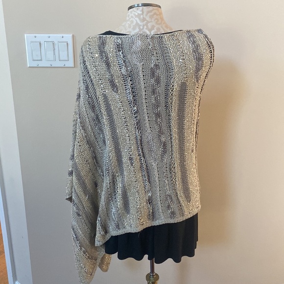 Chico’s Gold Poncho - Picture 7 of 13